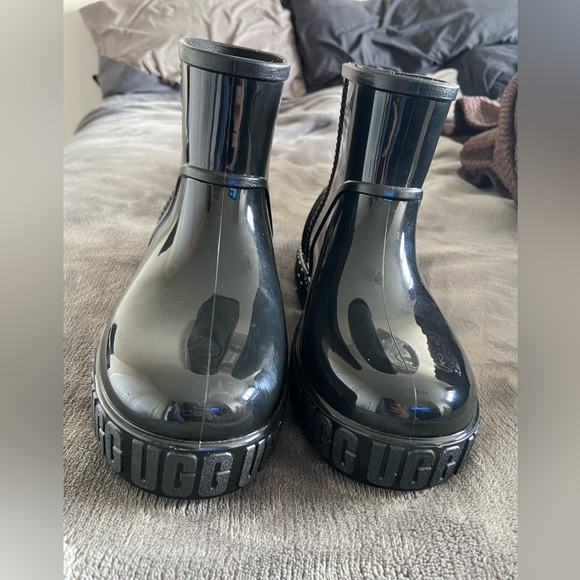 NWOT Ugg Drizlita Rain Boots Size 8 ☔️ - Picture 2 of 7